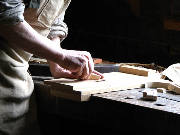 Nuestra <strong>carpintería de madera en  Mohedas de Granadilla</strong> es una empresa de <strong>herencia familiar</strong>, por lo que  contamos con gran <strong>experiencia </strong>en la profesión.